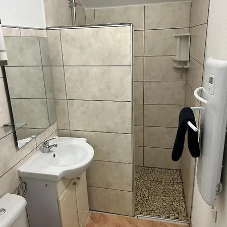 La Forestiere Pigeonnier Σπίτι διακοπών Monclar-de-Quercy